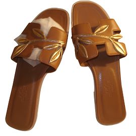 Hermès Sandálias Marrom