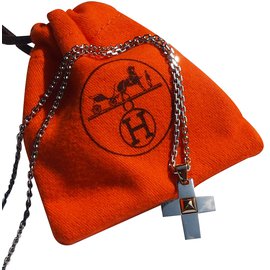 Hermès-Chaine et pendentif croix Medor-Argenté