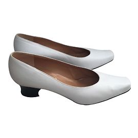 Rodo White Leather Pumps Size 39.5 White