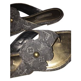 Louis Vuitton-Sandals-Black