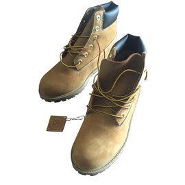 Timberland-Boots-Yellow