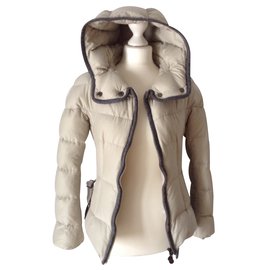Moncler Capa Beige