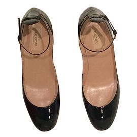 Valentino Garavani Tango Nero