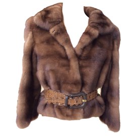 Fendi-Mink-Caramel