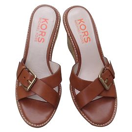 Michael Kors Mulas de cuña Castaño
