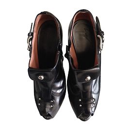 Giuseppe Zanotti Botins de couro peep-toe Preto