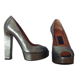 Lanvin Silver Leather Heels Size 36 Silvery
