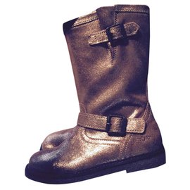 Pom d'Api-Boots-Golden