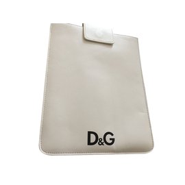 D&G-Case-White
