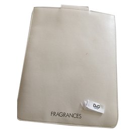 D&G-Case-White