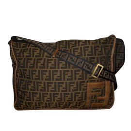 Fendi-Extra large messenger bag-Brown