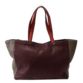 Marc by Marc Jacobs O que é o T Multicor