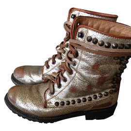 Ash-Boots-Golden