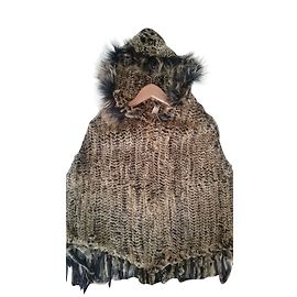 Rizal Kaninchen gestrickter Poncho Hellbraun