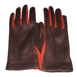 Agnelle-Guantes-Castaño