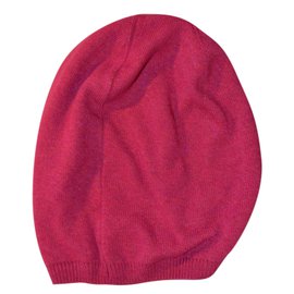 Fendi-Hat-Pink