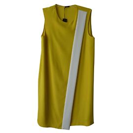Vestido Joseph Bicolor Amarelo e Branco em Crepe Amarelo