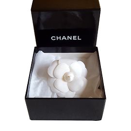 Chanel broche camelia Branco