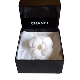 Chanel-broche camelia-Branco