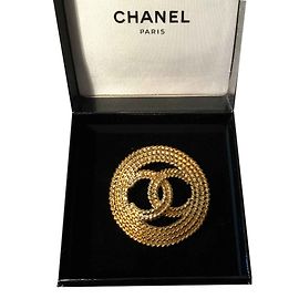 Chanel Broche Dorado