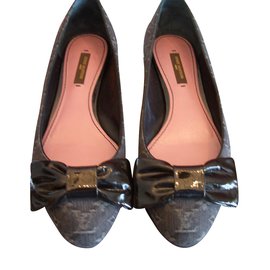 Louis Vuitton-Pumps-Black