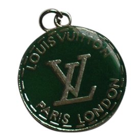 Louis Vuitton-Medaillon-Grün