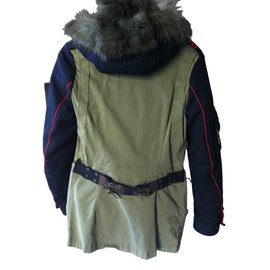 Project Foce-Parka-Andere