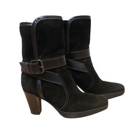 Tod's-Suede ankle boots-Black