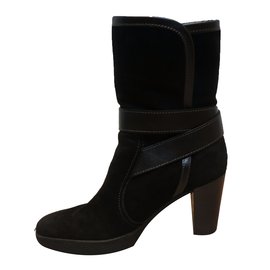 Tod's-Suede ankle boots-Black