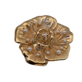 Dior Broche Dorado