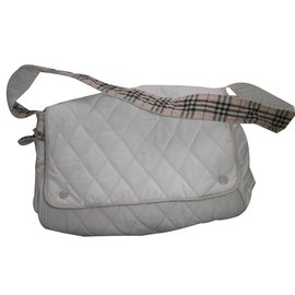 Burberry-Bag-White