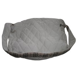 Burberry-Bag-White
