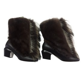 Fendi-Boots-Brown
