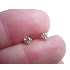 Tiffany & Co-BO diamants G/VS 3,3mm chaque'une (donc + ou - 0,26 ou 0,27 en poids de carats totale)-Doré