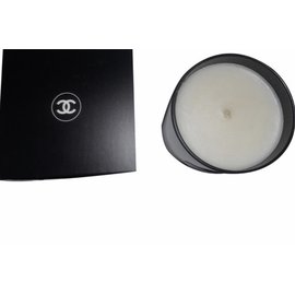 Chanel Vela perfumada Negro