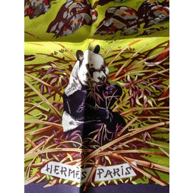 Hermès-Seiden Schals-Mehrfarben 