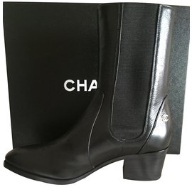 Chanel-Stiefel mit Fell innen-Schwarz