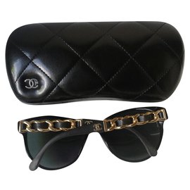 Chanel-Prestige-Black