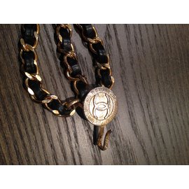 Chanel-cinturón-Dorado