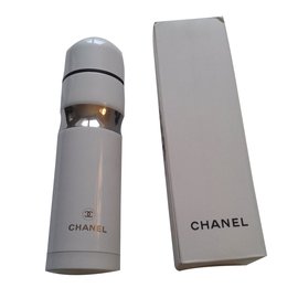 Chanel-thermos-White