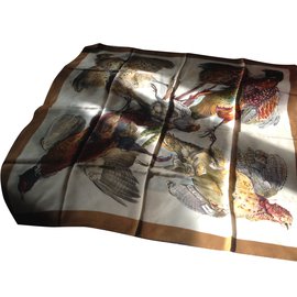 Hermès Mesa de caça Bege