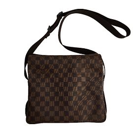 Louis Vuitton Naviglio Marrom