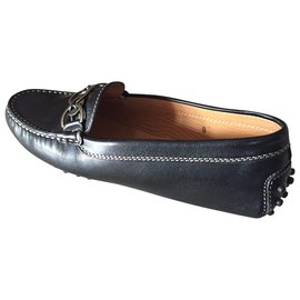 Tod's-Loafers-Black