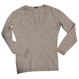 Sandro Kaschmirpullover mit V-Ausschnitt Grau