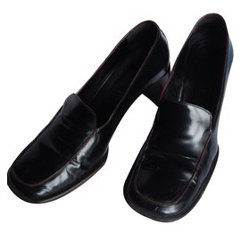 Gucci-Loafers-Black