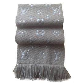 Louis Vuitton Bufanda Gris