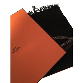 Hermès Cachecol Preto