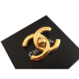 Chanel brooche Golden