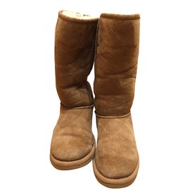 Ugg-Boots-Beige