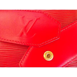 Louis Vuitton-Handtasche-Rot